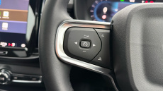 Volvo XC40 2.0 B4P Ultra Dark 5dr Auto Petrol Estate